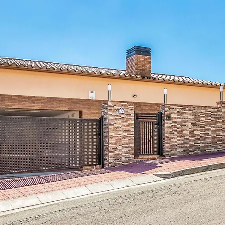 度假居 5 Bedroom Lovely In