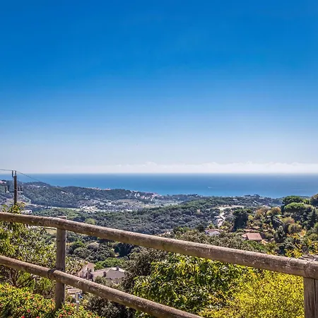 Vakantiehuis Amazing In Sant Cebri De Vallalt With Wifi, Outdoor Swimming Pool&swimming Pool