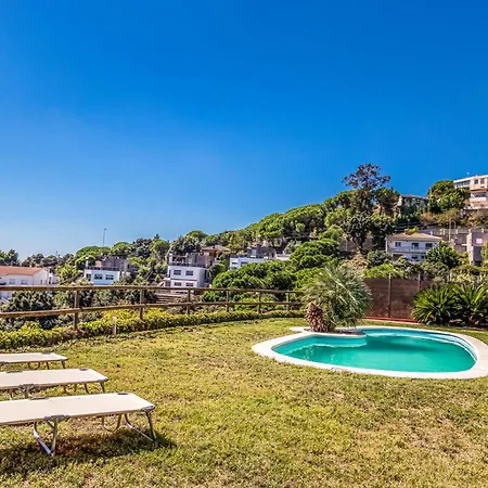 Amazing In Sant Cebri De Vallalt With Wifi, Outdoor Swimming Pool&swimming Pool * Sant Cebrià de Vallalta