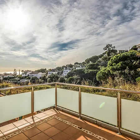 5 Bedroom Lovely In Sant Cebrià de Vallalta