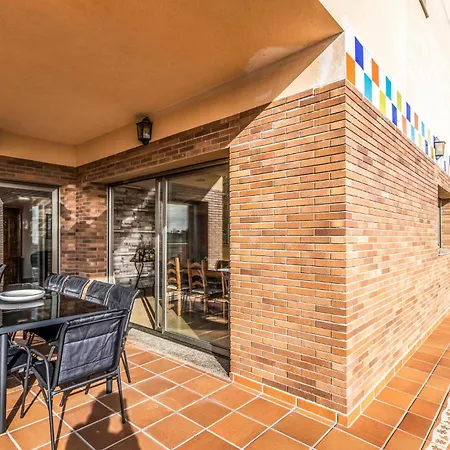 Tatil Evi 5 Bedroom Lovely In Sant Cebrià de Vallalta