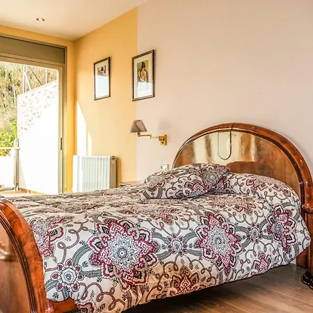 5 Bedroom Lovely In * Sant Cebrià de Vallalta