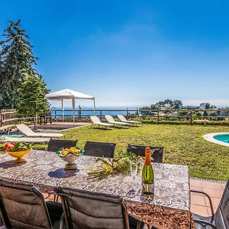 5 Bedroom Lovely In Sant Cebrià de Vallalta